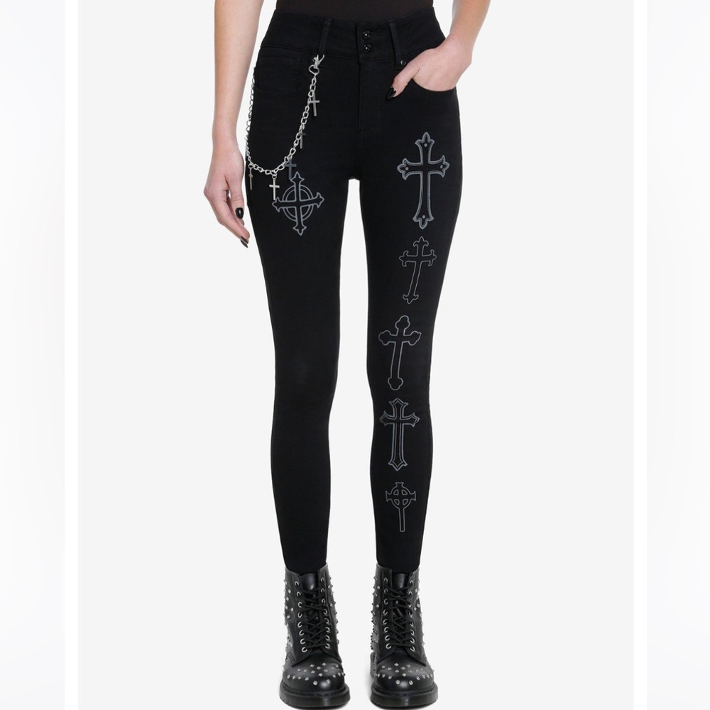 NWT Hot Topic Social Collision Crosses Side Chain Skinny Jeans in Black